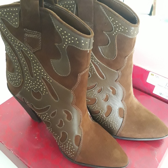 Carlos Santana Shoes - Womens Western Booties